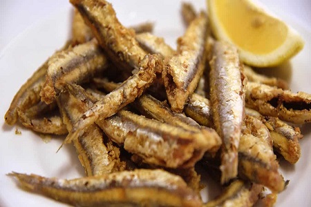 fried anchovy